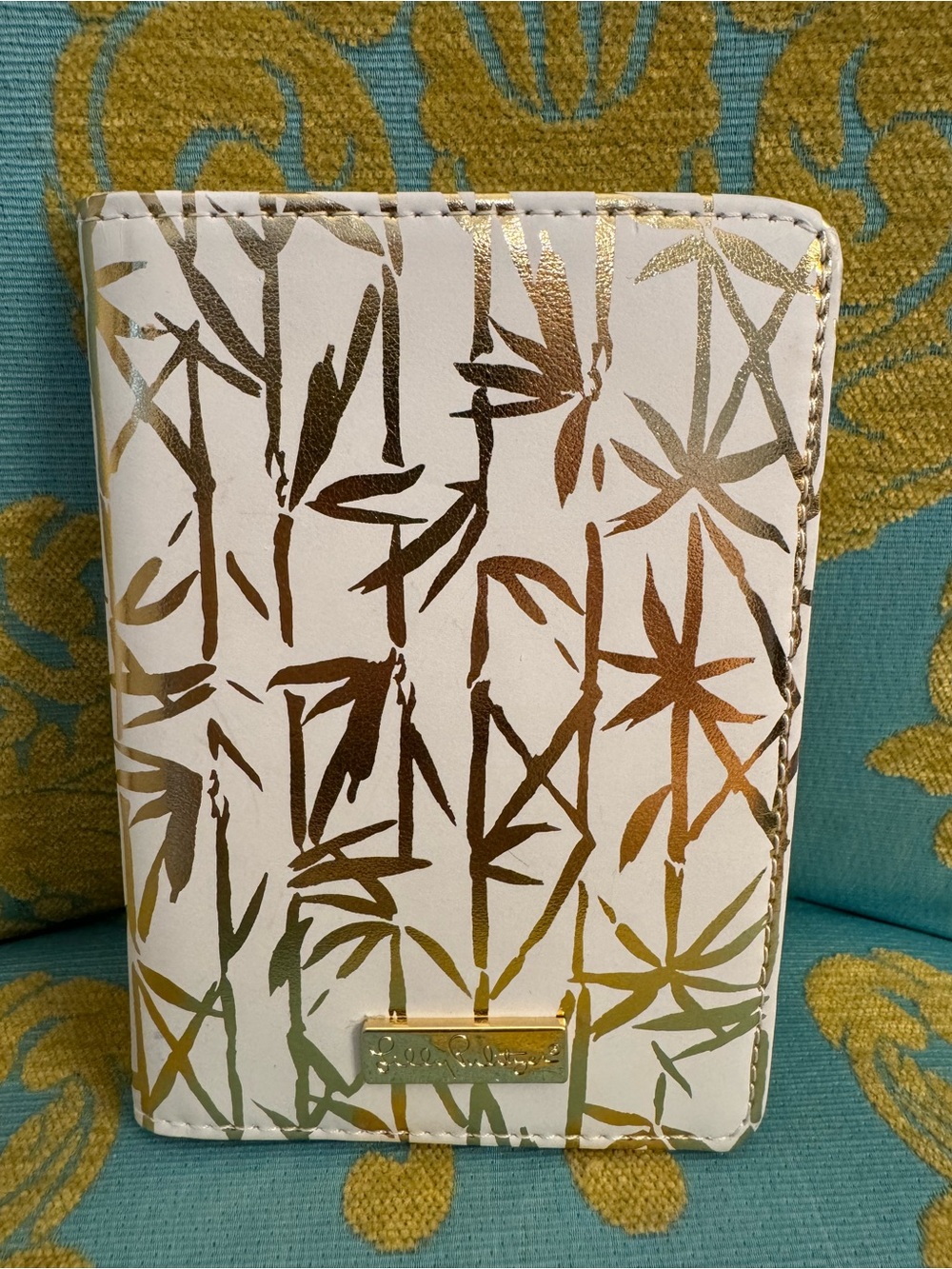 NEW Lilly Pulitzer White and Gold Bamboo Passport Holder